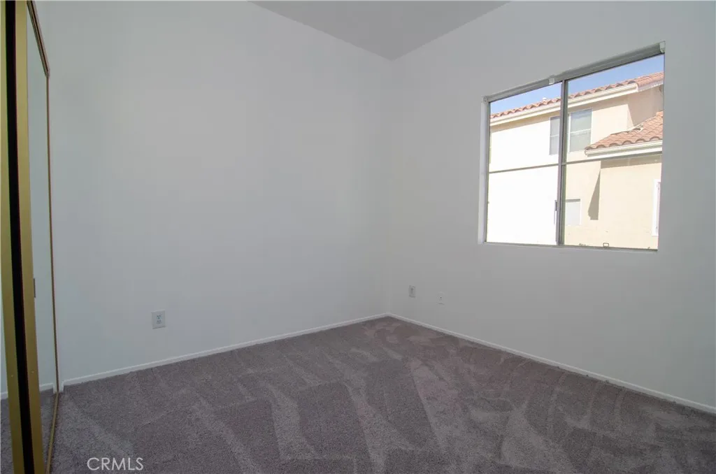 24115 Evans Avenue 1, Newhall, California 91321 home-pic-26